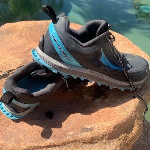 Altra Superior 3.0 charcoal blue size 10